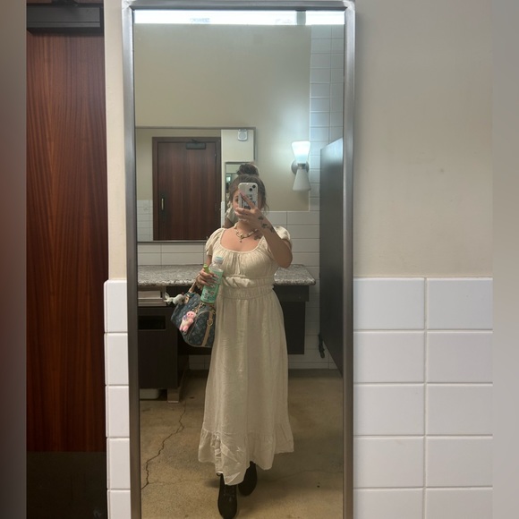 cream dress - Picture 4 of 5